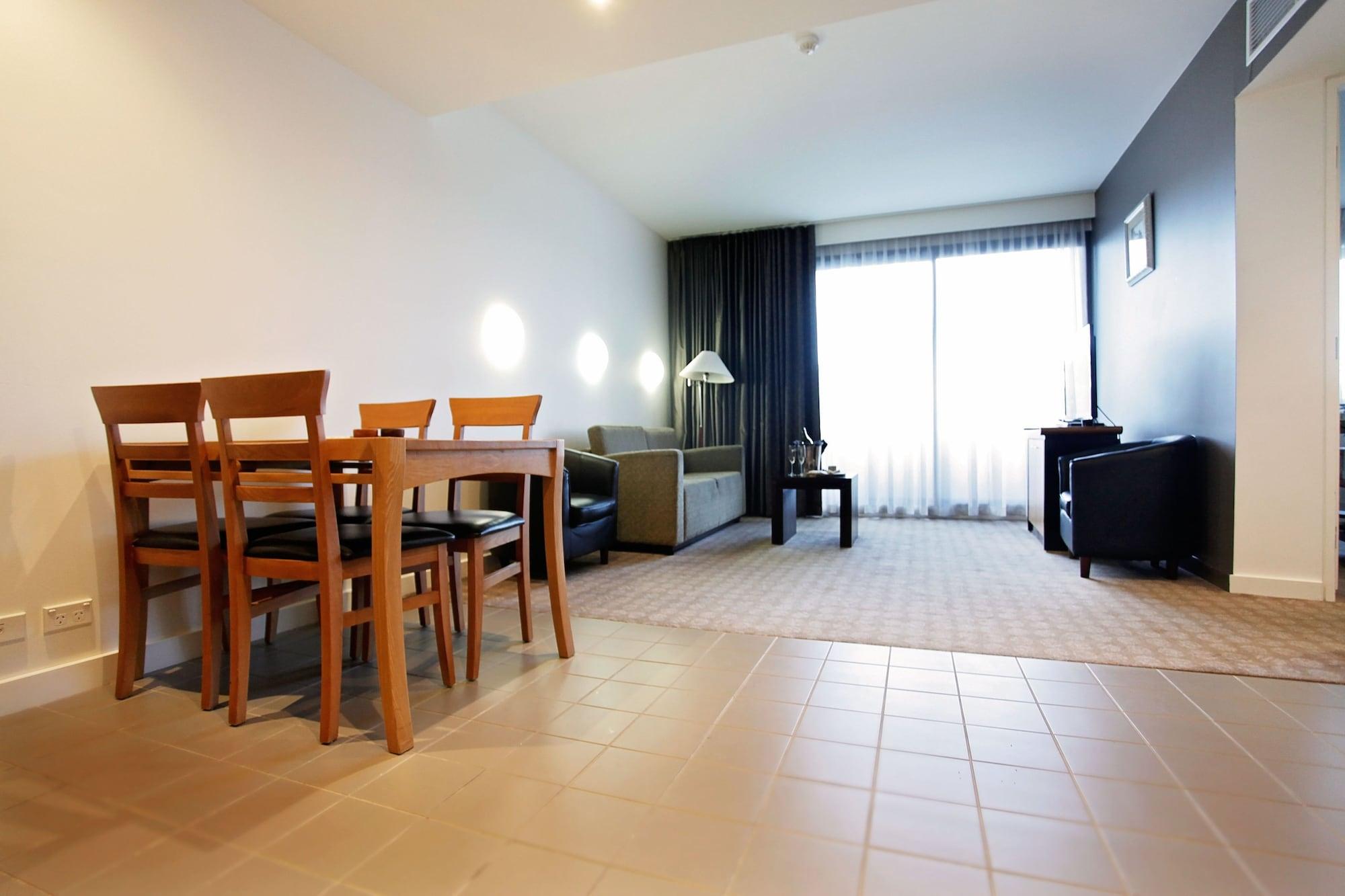 Golden Pebble Hotel Wantirna Экстерьер фото