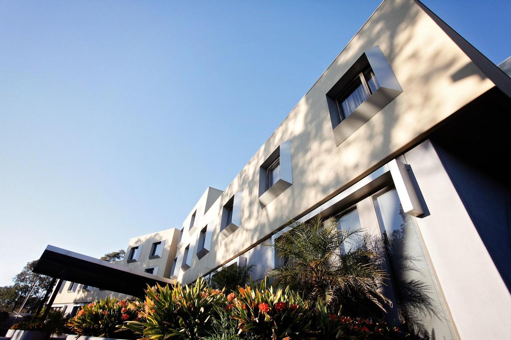 Golden Pebble Hotel Wantirna Экстерьер фото