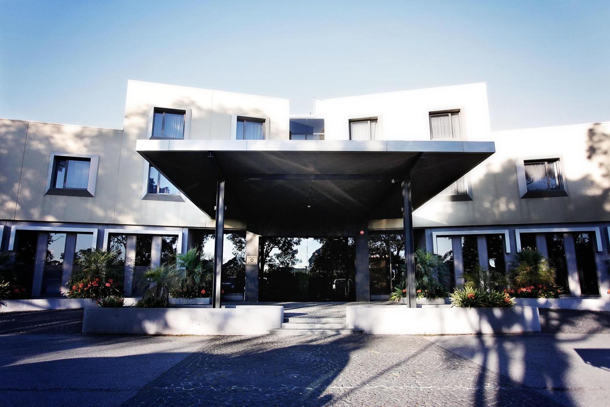 Golden Pebble Hotel Wantirna Экстерьер фото