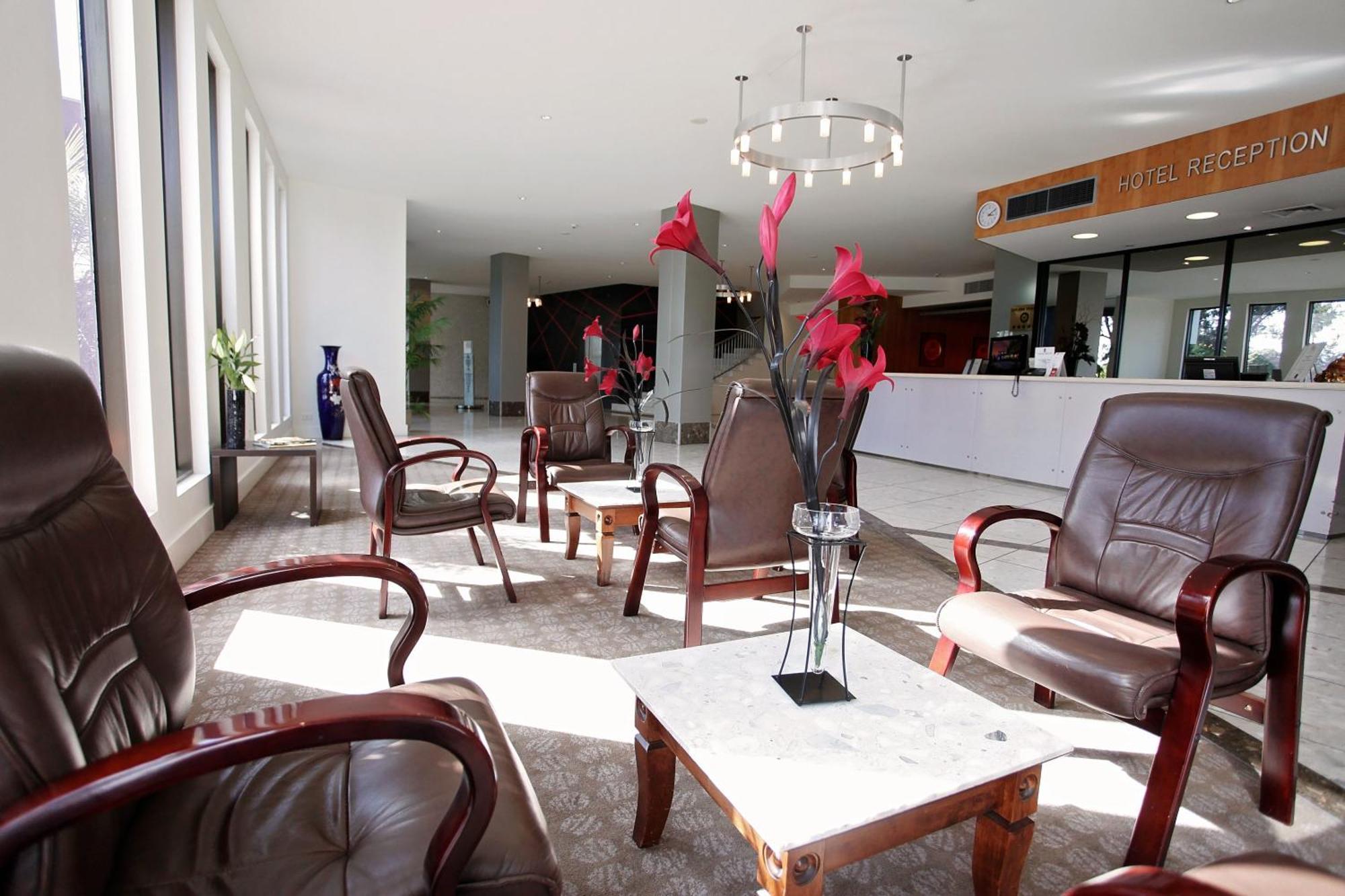 Golden Pebble Hotel Wantirna Экстерьер фото