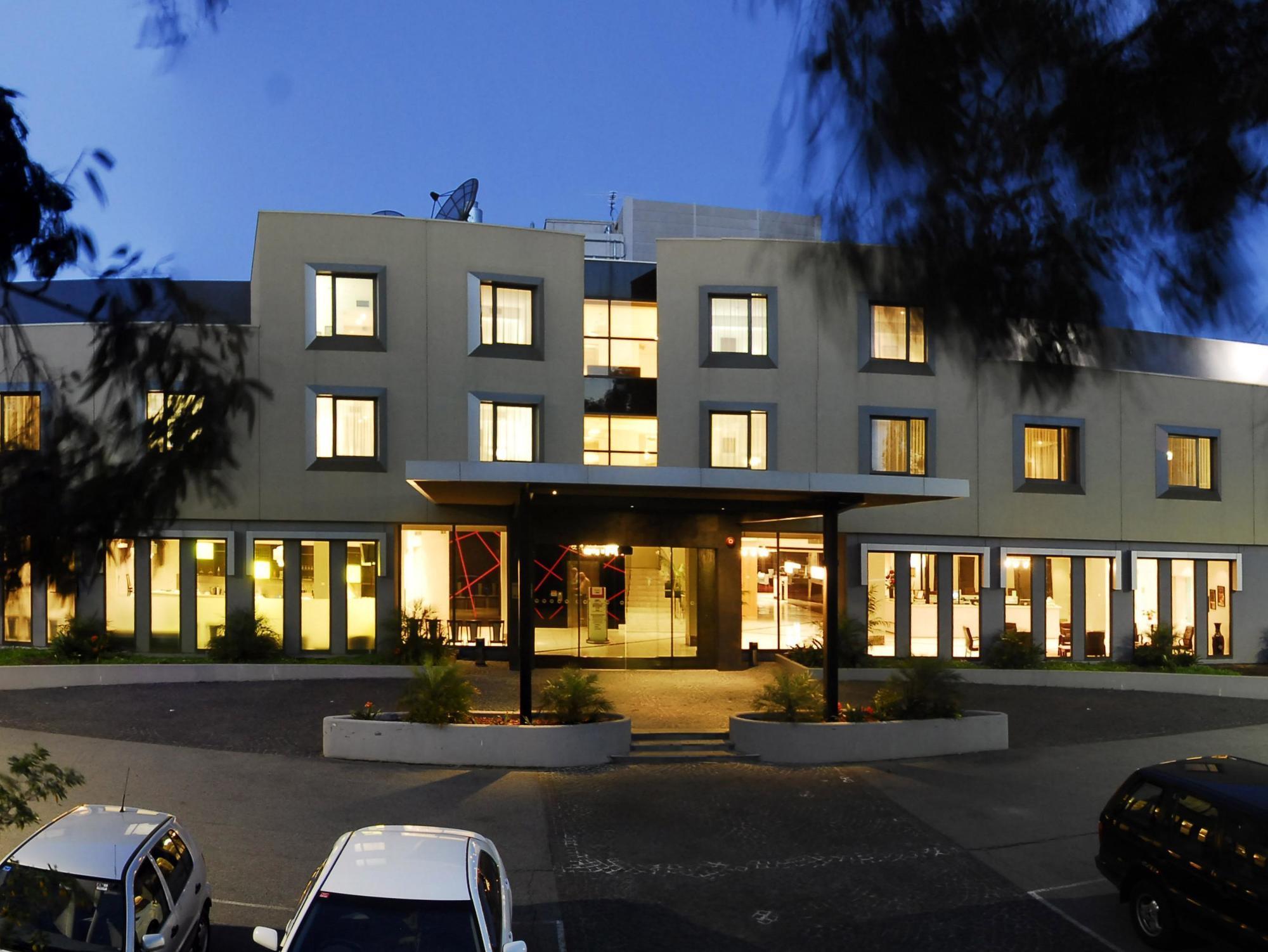 Golden Pebble Hotel Wantirna Экстерьер фото