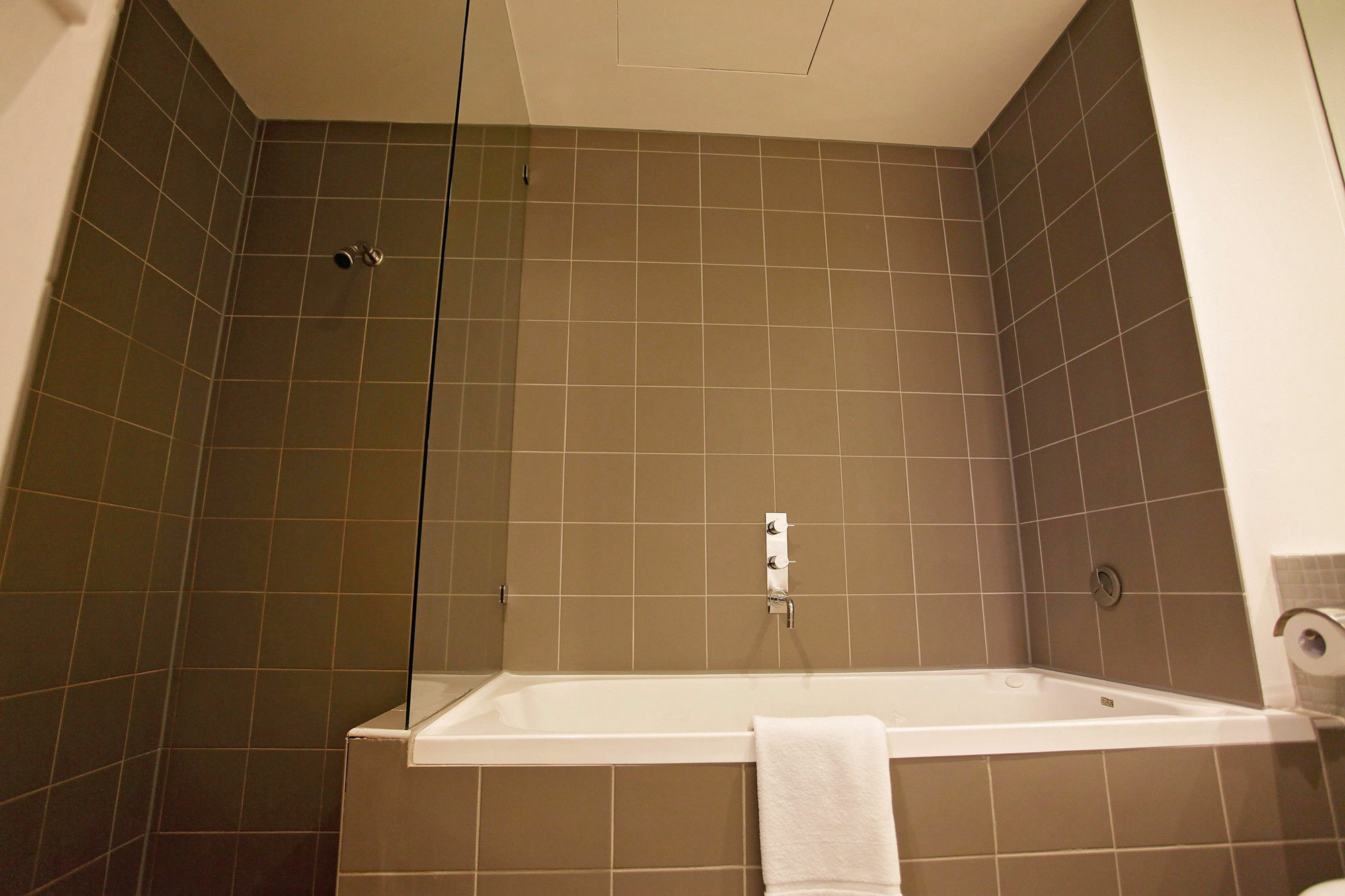 Golden Pebble Hotel Wantirna Экстерьер фото